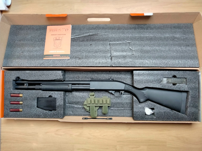 Afbeelding 1 van Golden Eagle M870 Gas Shotgun + Reddot + Shell Holders