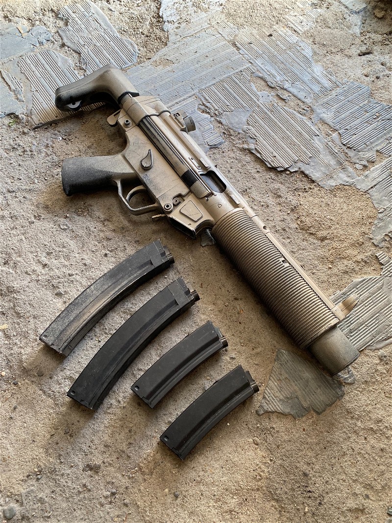 Image 1 for CYMA MP5SD6 