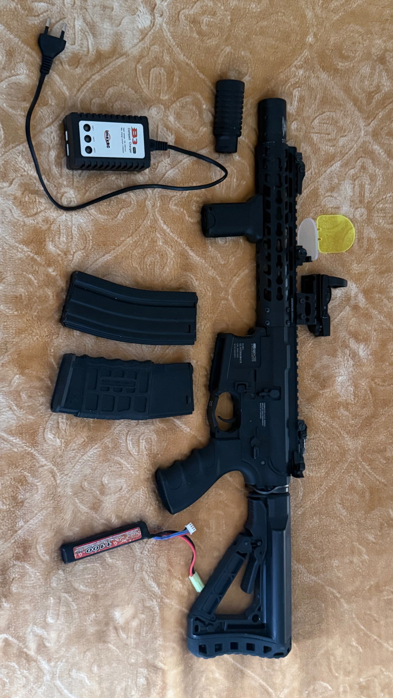 Bild 1 für Réplique CM16 (chargeur batterie + batterie + viseur avec 2 protections + 2 muzzles + 2 chargeurs) - billes offertes