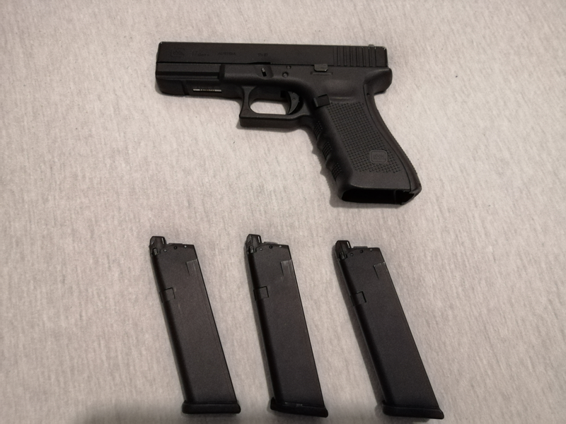 Afbeelding 1 van Glock 17 Gen 4 + 3 mags + Glock koffertje