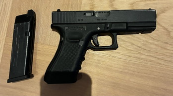 Image 2 for We glock 17 gen 4