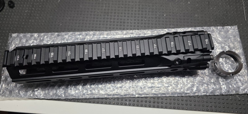 Image 1 for Garde main MK18 9.5