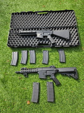Image pour 2x m4 incl de mags en case