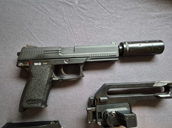 Afbeelding 2 van Novritsch SSX23 + 3 Magazijnen en holster en demper