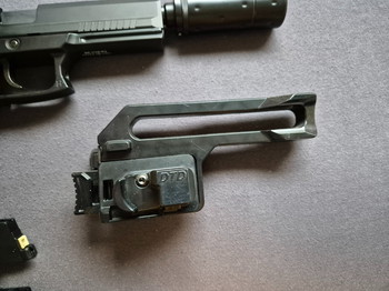 Bild 4 für Novritsch SSX23 + 3 Magazijnen en holster en demper