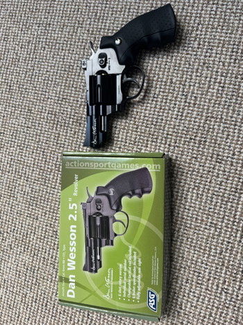Afbeelding 4 van Zeer nette revolver