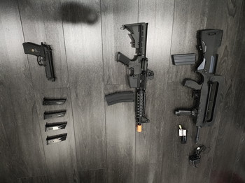 Imagen 2 de Bulkverkoop: Cybergun FAMAS - Golden Eagle M4 CQBR GBBR (MC6624) - WE Beretta M9