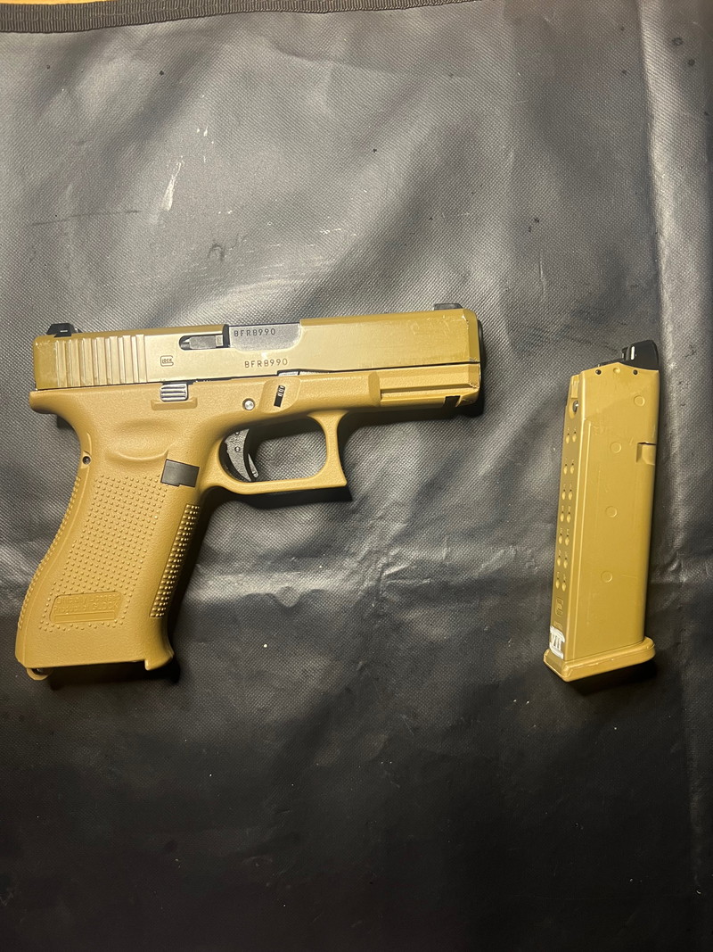 Afbeelding 1 van Umarex Glock 19x Tan