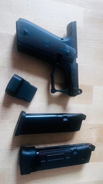 Imagen 3 de Action Army AAP-01 Assassin GBB mit Extras und Upgrades