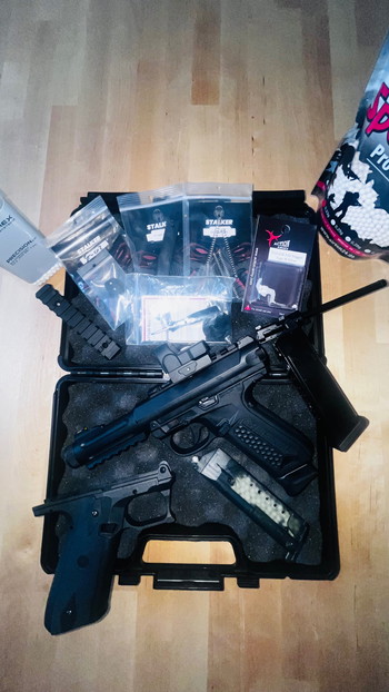 Imagen 4 de Action Army AAP-01 Assassin GBB mit Extras und Upgrades