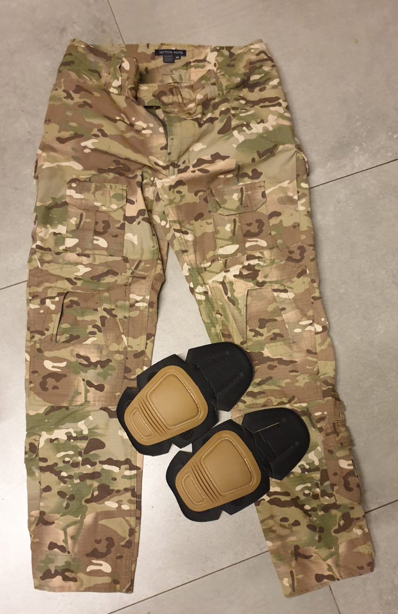 Image 1 pour tactical gear broek camo  maat 34 met kniebeschermers