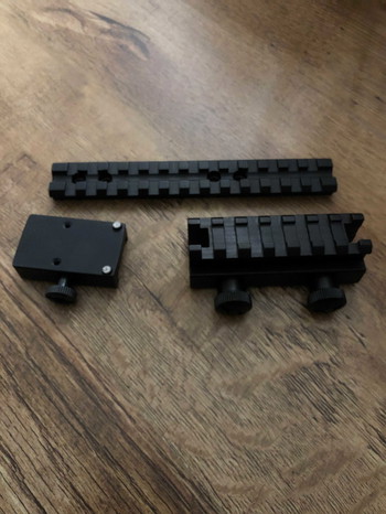 Imagen 2 de Verschillende mounts voor glock en voor m4 achtingen replica’s.