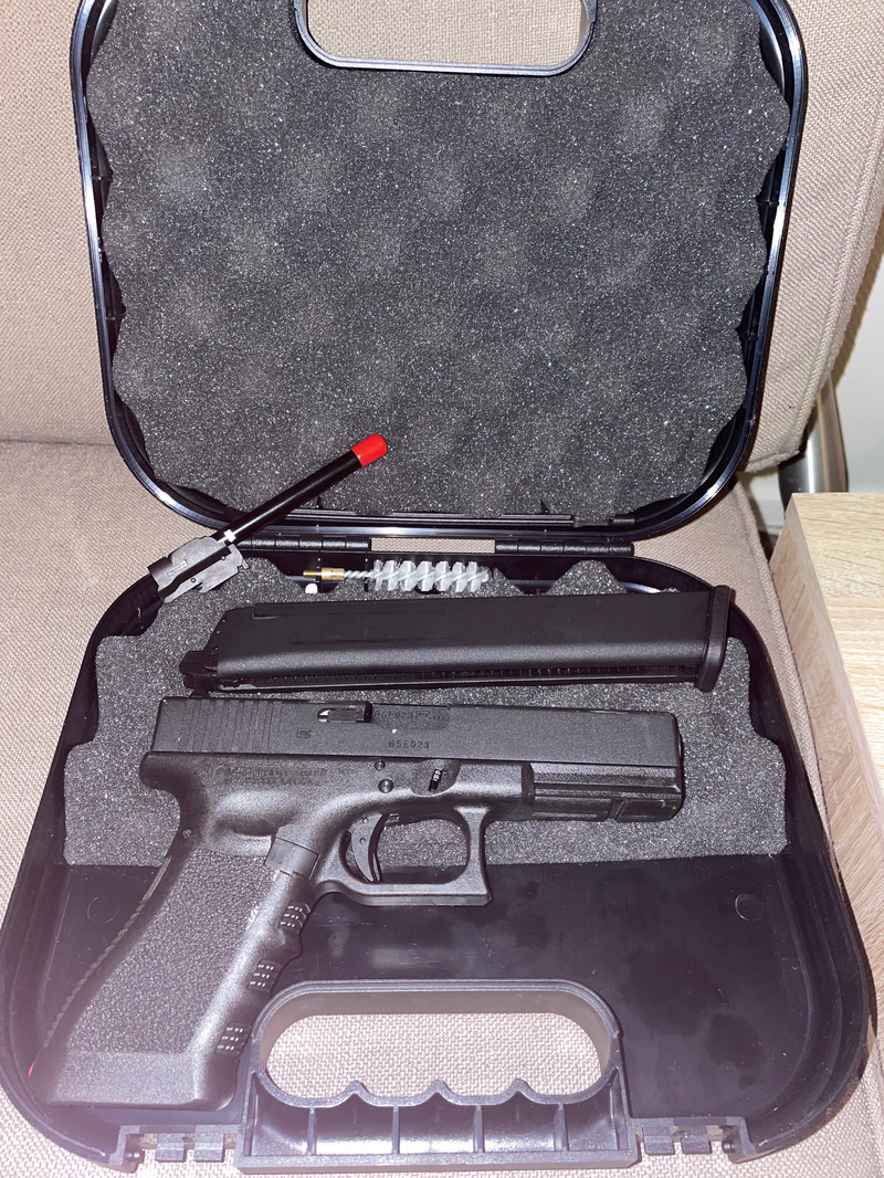 Image 1 pour Glock 18C. Upgraded. + Official case