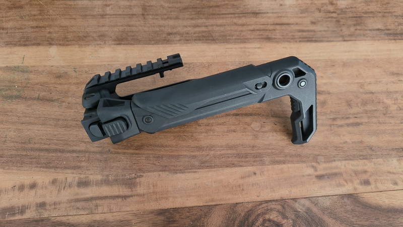Image 1 pour AAP-01 Folding Stock
