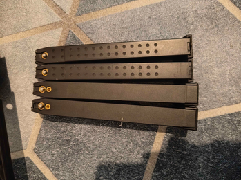Imagen 2 de 4x extended green gas magazines for AAP