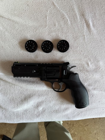 Bild 2 für Revolver