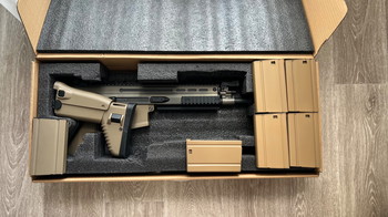 Imagen 2 de SCAR-H + 5 MidCaps (Échangeable/Tradable)