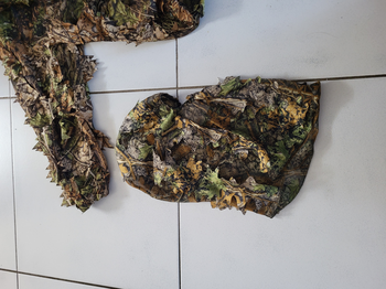 Afbeelding 4 van Ghilliesuit compleet 3D maple leaf camo