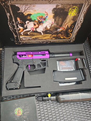 Afbeelding 2 van Heretic Labs Article 1 met Tankgrip en carbon hpa tank