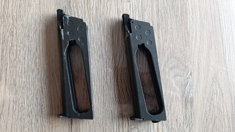 Imagen 1 de 2x lekkend co2 mag 1911 cybergun