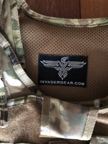 Image 2 for Invader Gear vest en losse pouches multicam