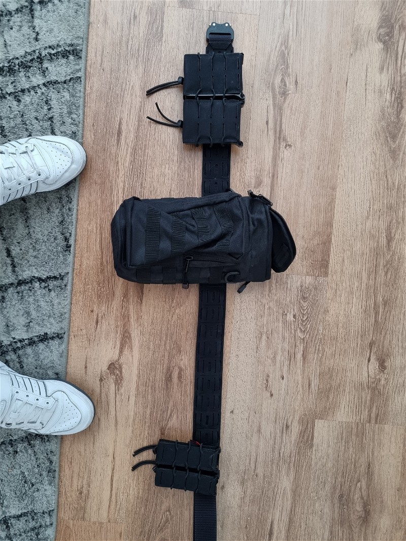 Image 1 for Tamplar's gear belt met Tamplar's gear pouches