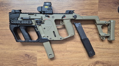 Imagen para KWA Kriss Vector GBB (+ LayLax Edition, 2 Mags, Ersatz MJF-High-Tech Nozzle)