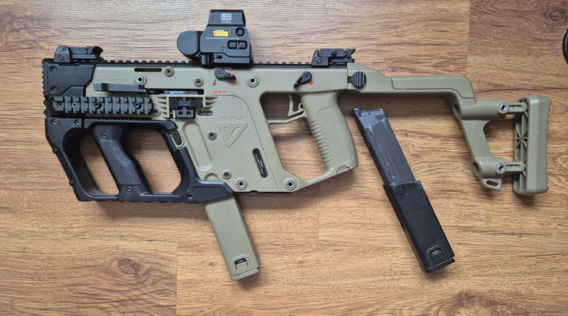 Image 1 for KWA Kriss Vector GBB (+ LayLax Edition, 2 Mags, Ersatz MJF-High-Tech Nozzle)