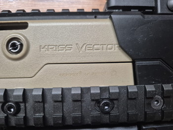 Imagen 2 de KWA Kriss Vector GBB (+ LayLax Edition, 2 Mags, Ersatz MJF-High-Tech Nozzle)