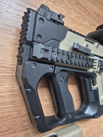 Imagen 3 de KWA Kriss Vector GBB (+ LayLax Edition, 2 Mags, Ersatz MJF-High-Tech Nozzle)