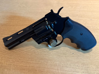 Image 2 for Revolver