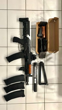 Afbeelding van GHK AK74U GBB 3 Working mags en Tracer suppressor