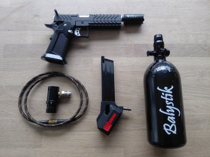 Afbeelding 1 van Tokyo marui Hi-capa met hpa set