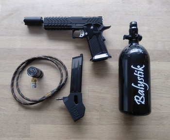 Afbeelding 2 van Tokyo marui Hi-capa met hpa set