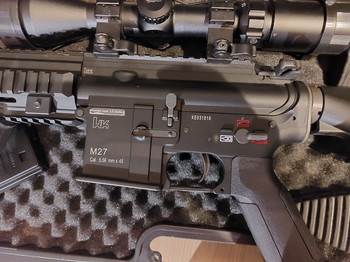 Image 2 for Heckler en Koch M27 marksman rifle met veel accesoires