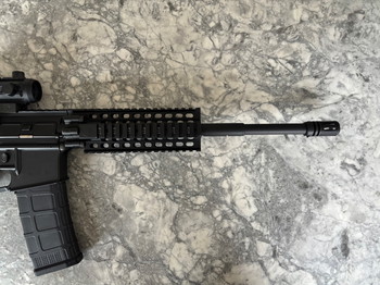 Bild 3 für M4-AR15 | AEG | Full Metal | Incl red dot