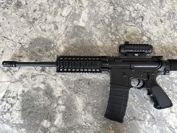 Bild 6 für M4-AR15 | AEG | Full Metal | Incl red dot