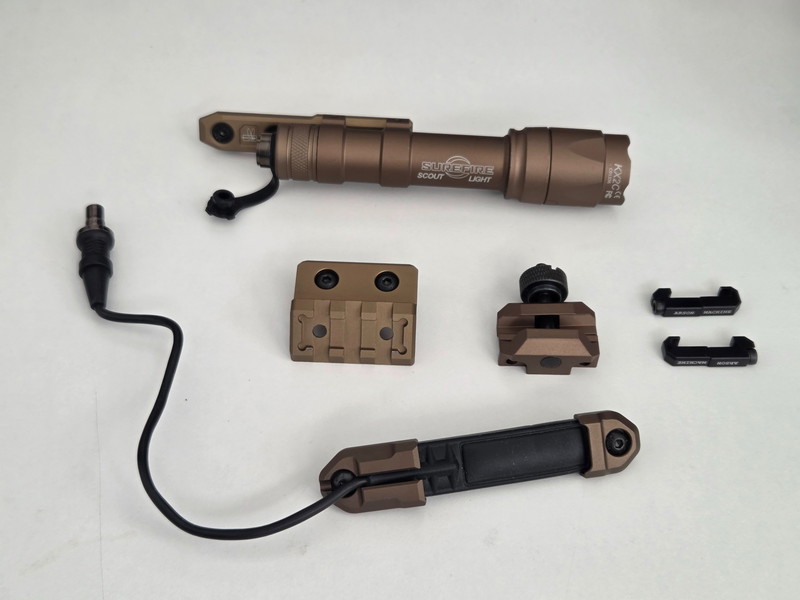 Image 1 pour Complete Surefire flashlight set