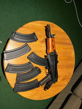 Afbeelding van AK 47u von Begadi nur 6 Mal benutzt mit 6 Magazinen und 2 Akkus