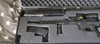 Image 3 for Trident MK2 SPR/PDW bundle Black met scoop, front grip en 1 punts sling. geweer koffer er ook bij.