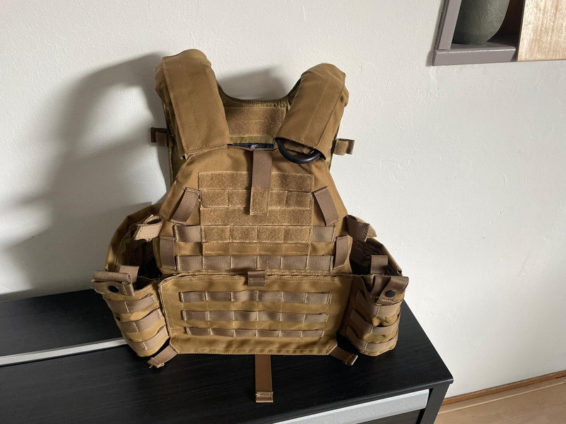 Imagen 1 de Invader gear plate carrier TAN