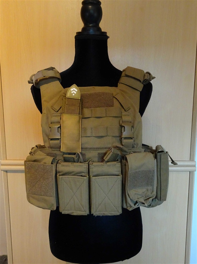 Image 1 for Warrior recon plate carrier coyote