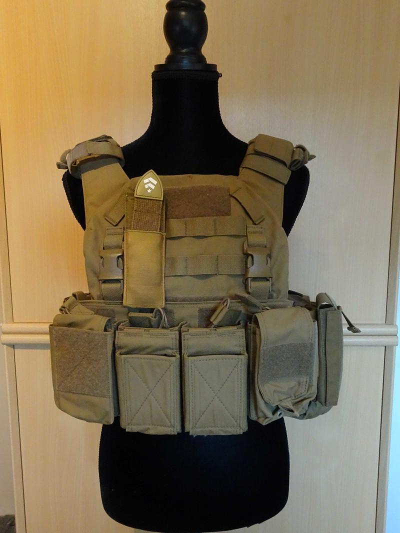 Image 1 for Warrior recon plate carrier coyote