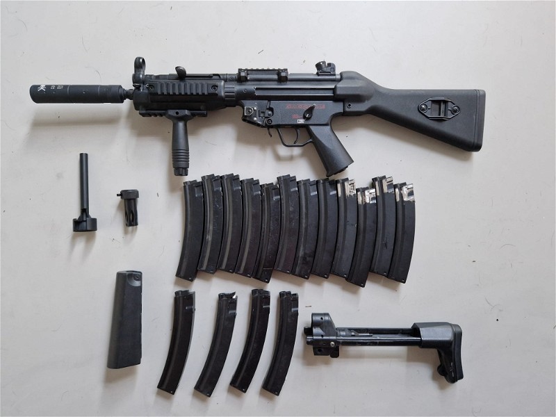 Image 1 pour CYMA MP5, Heel veel mags & extra accesoires