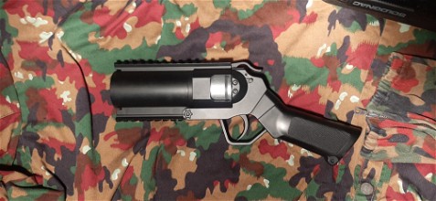 Image pour Cyma grenade pistol