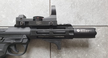 Imagen 5 de SMG aap met red dot en tracer