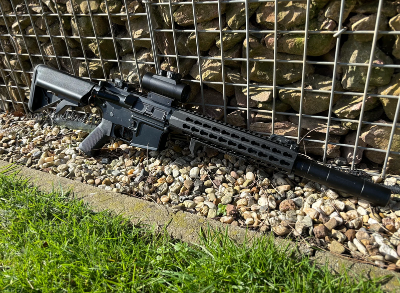 Image 1 for Cybergun M4 Fully Upgraded + accessoires