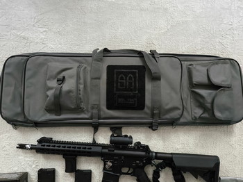 Image 3 pour E&C M4 Defender 10 Inch QR 1.0 EVG Black with Accessoires