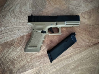 Image 2 for Glock 18