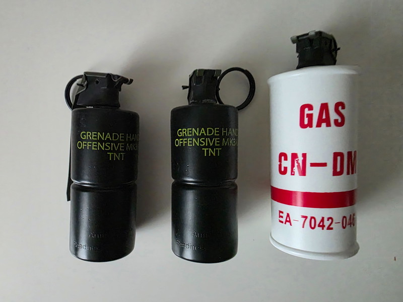 Image 1 for Dummy grenades